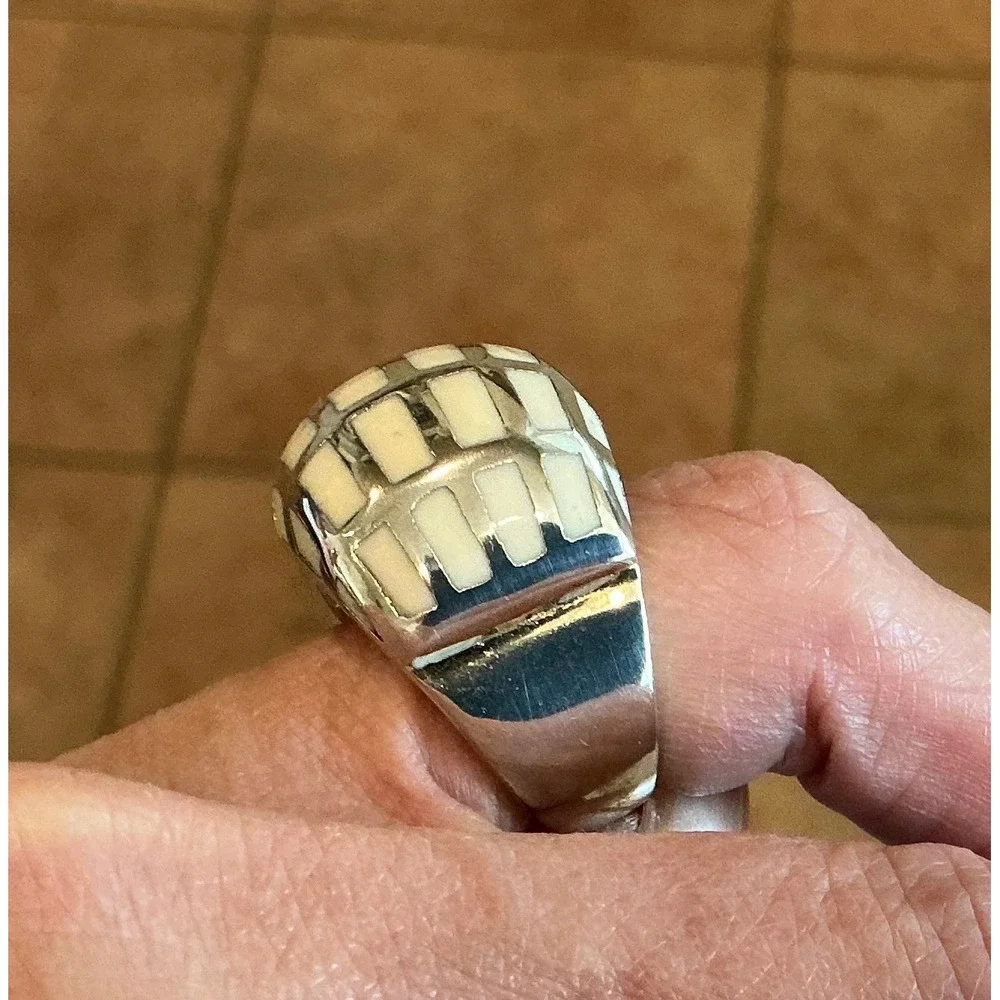 Chunky Stainless Steel Ring White‎ Brick Pattern Statement Band Size 7